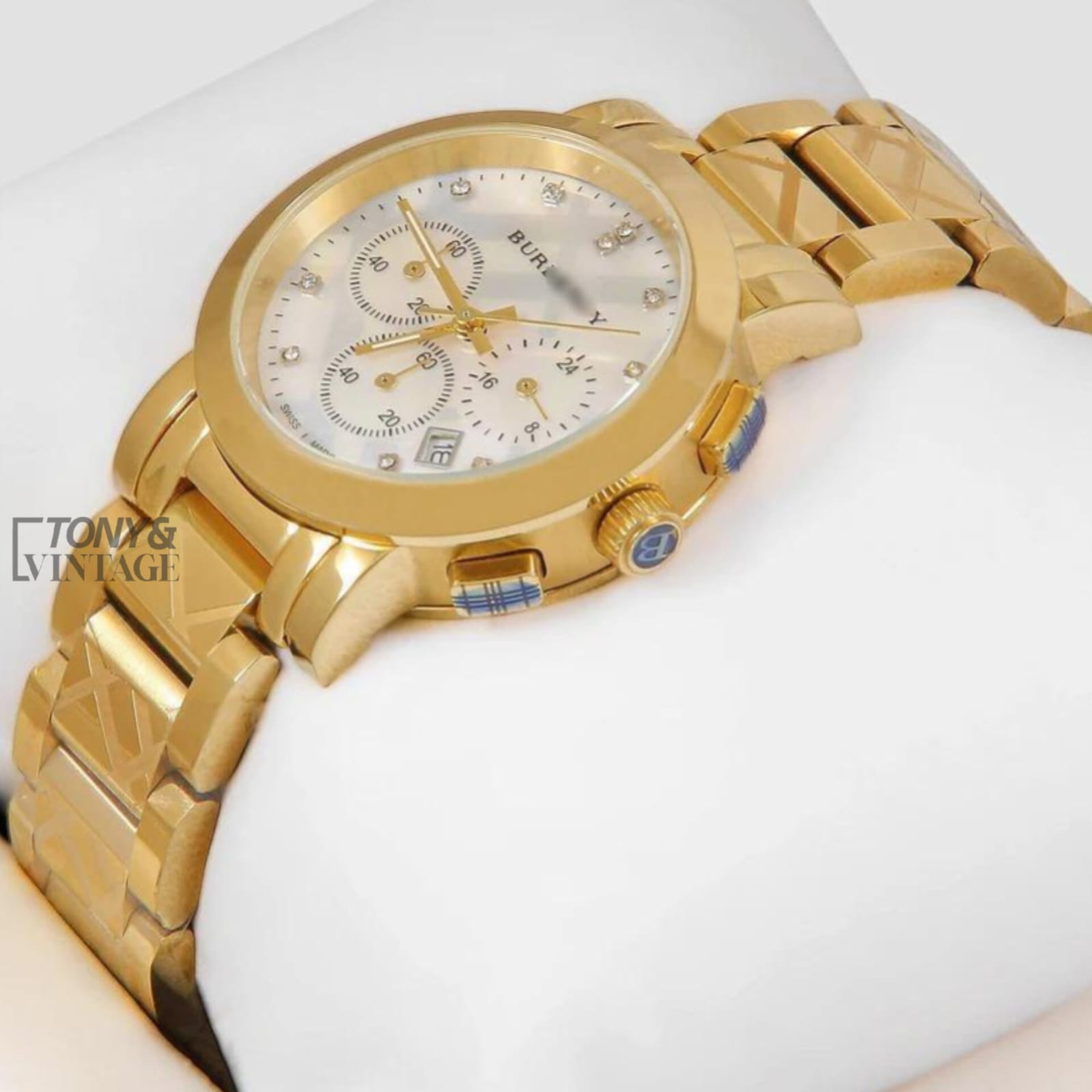 CHRONOGRAPH-YELLOW-GOLD-WITH-WHITE-DIAL-STONE-FIGURE-LADIES-WATCH1.jpeg