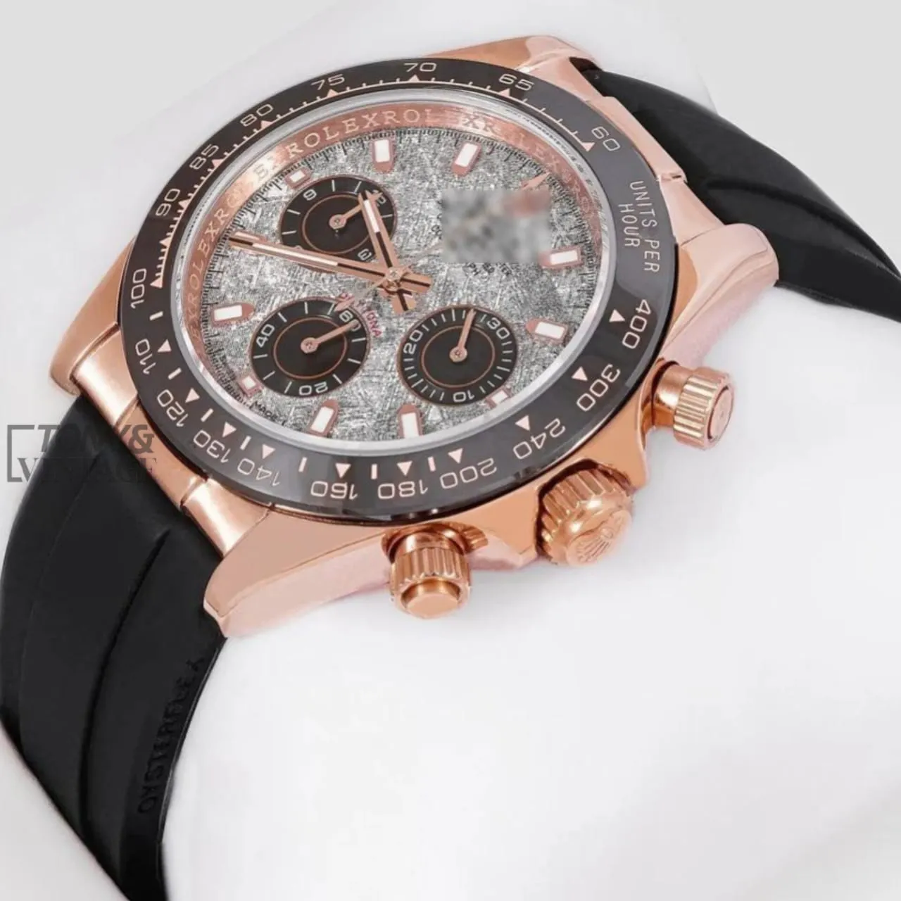 Chronograph-40-Rose-Gold-Case-Gray-Marble-Dial-Black-Rubber-Strap1.webp
