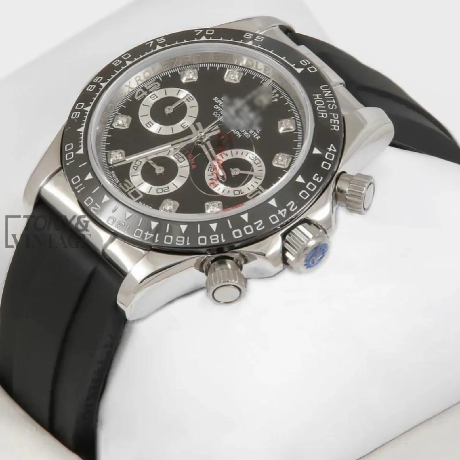 Chronograph-40-Silver-Case-Ceramic-Bezel-Black-Dial-Black-Rubber-Strap1.webp