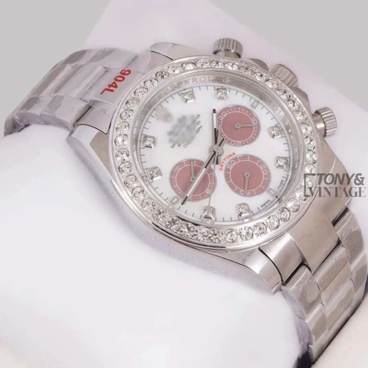 Chronograph 40 Silver White Dial Stone Bezel