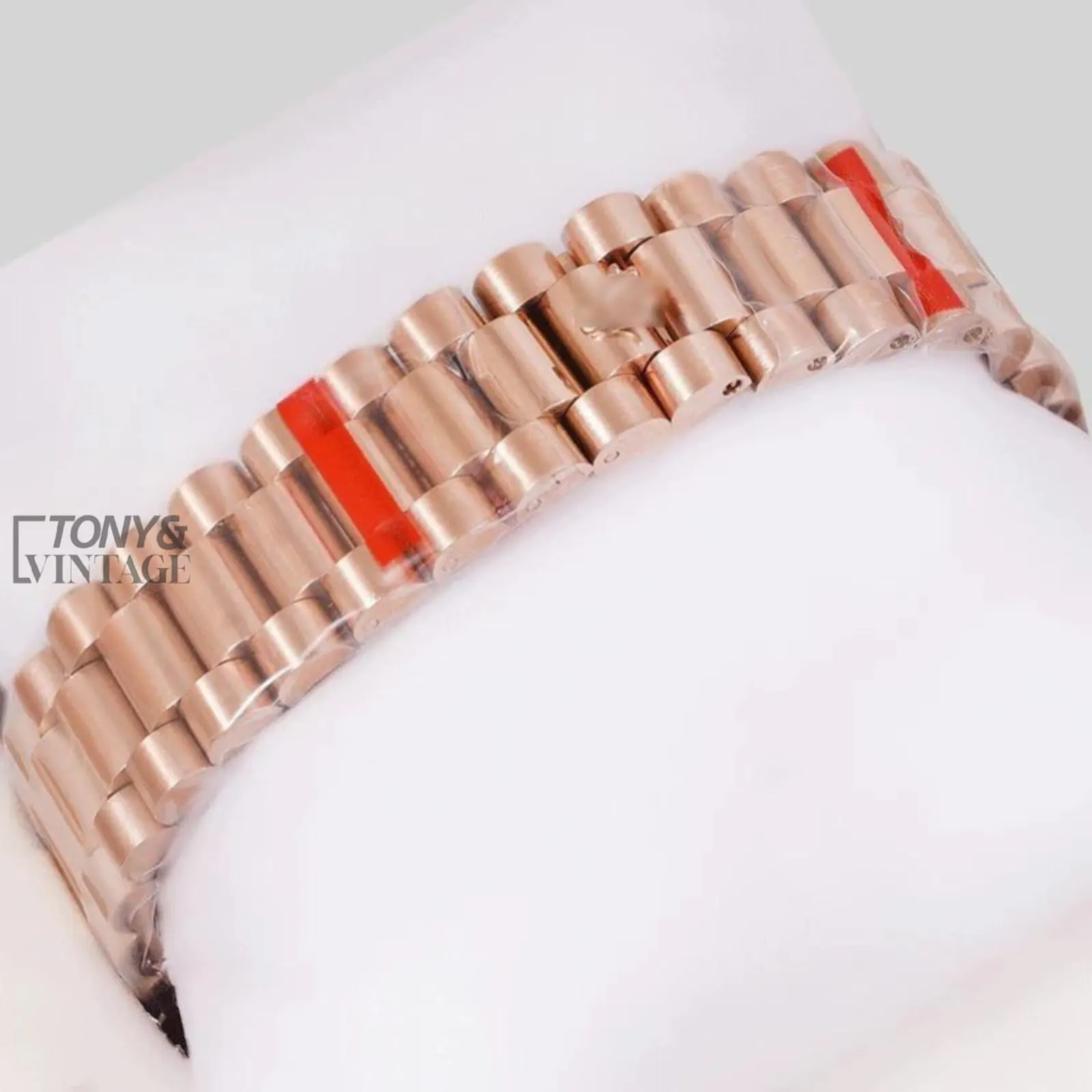 Rose Gold Dark Blue Dial & Fluted Bezel