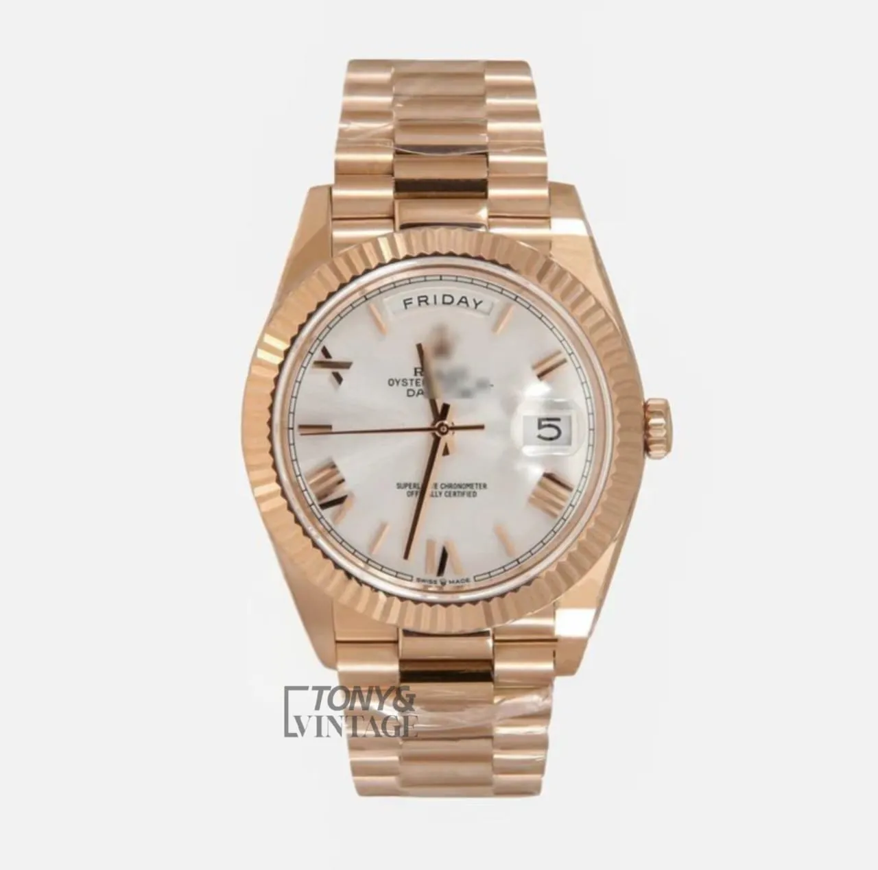 Rose-Gold-White-Dial-Roman-Numerals-Automatic-Watch1.webp