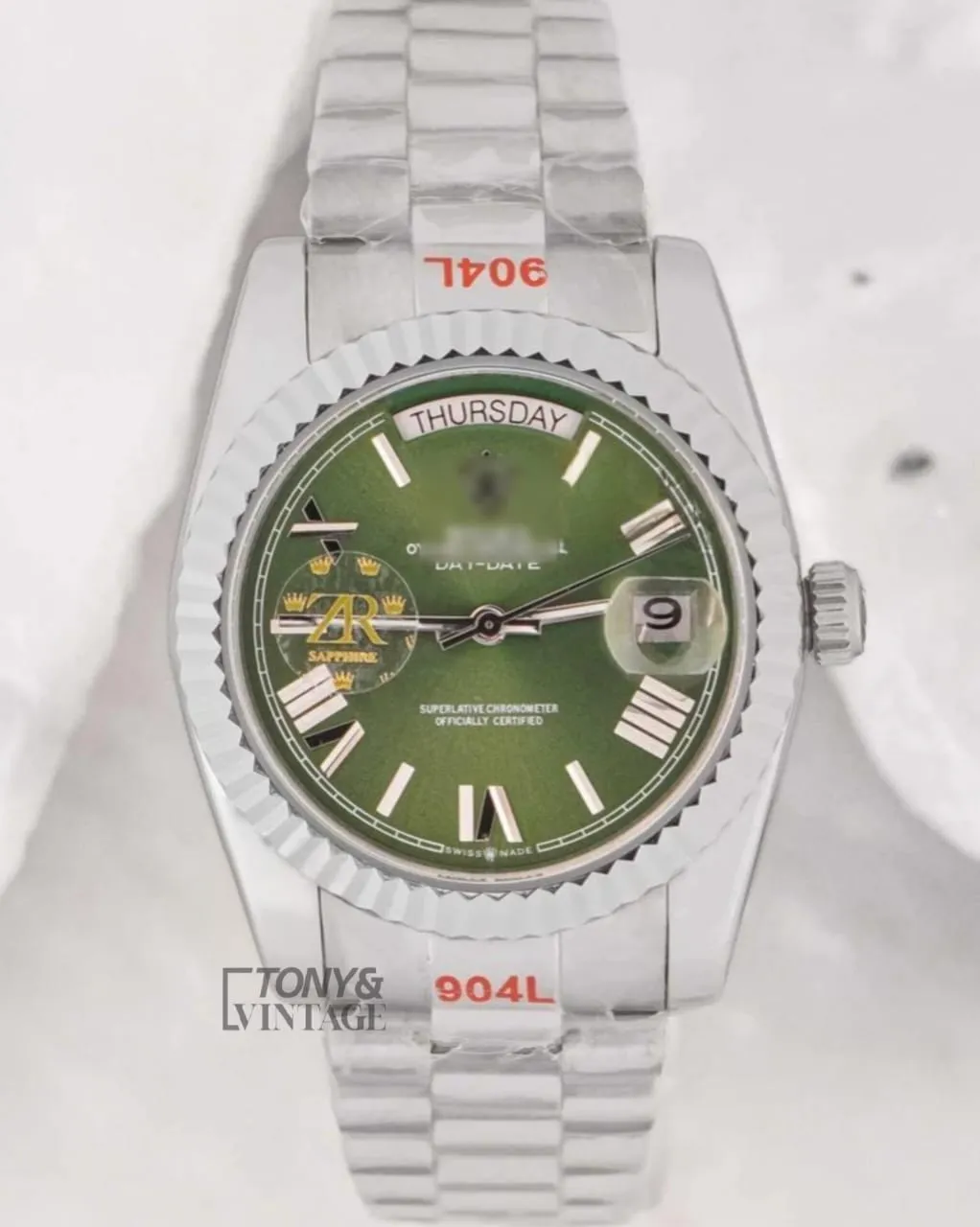 Silver-Green-Dial-Fluted-Bezel1.webp