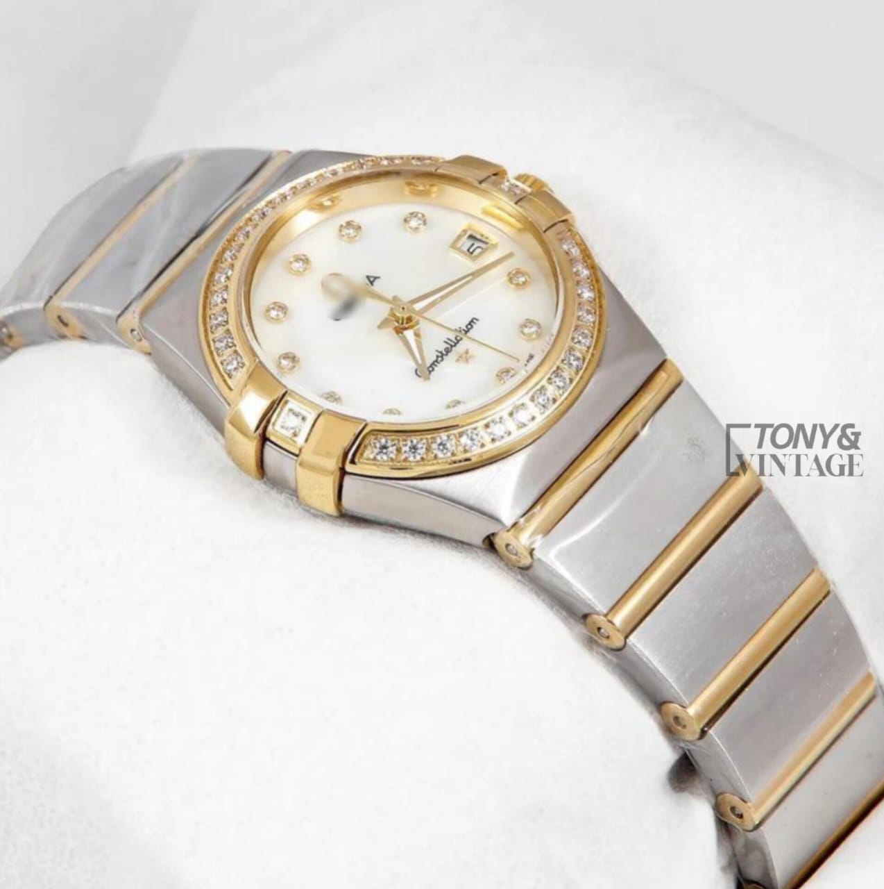 Two-Tone-Yellow-Gold-With-White-Dial-Stone-Bezel-Figure-Ladies-Watch2.jpeg