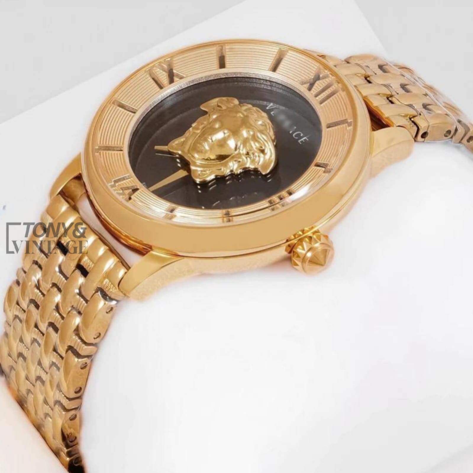 YELLOW-GOLD-WITH-BLACK-DIAL-LADIES-WATCH1-2.jpeg