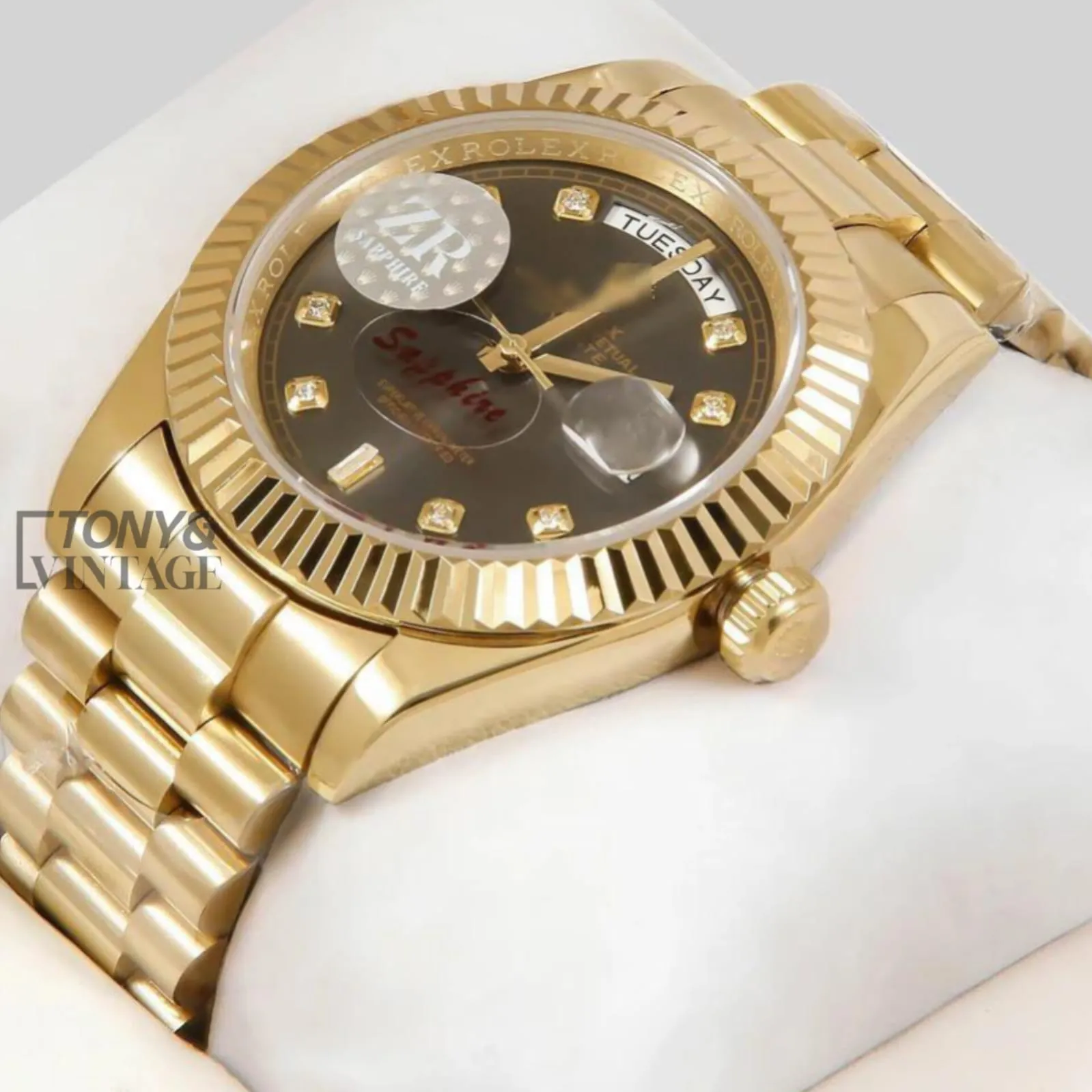 Yellow-Gold-Automatic-Watch-with-Black-Dial1.webp