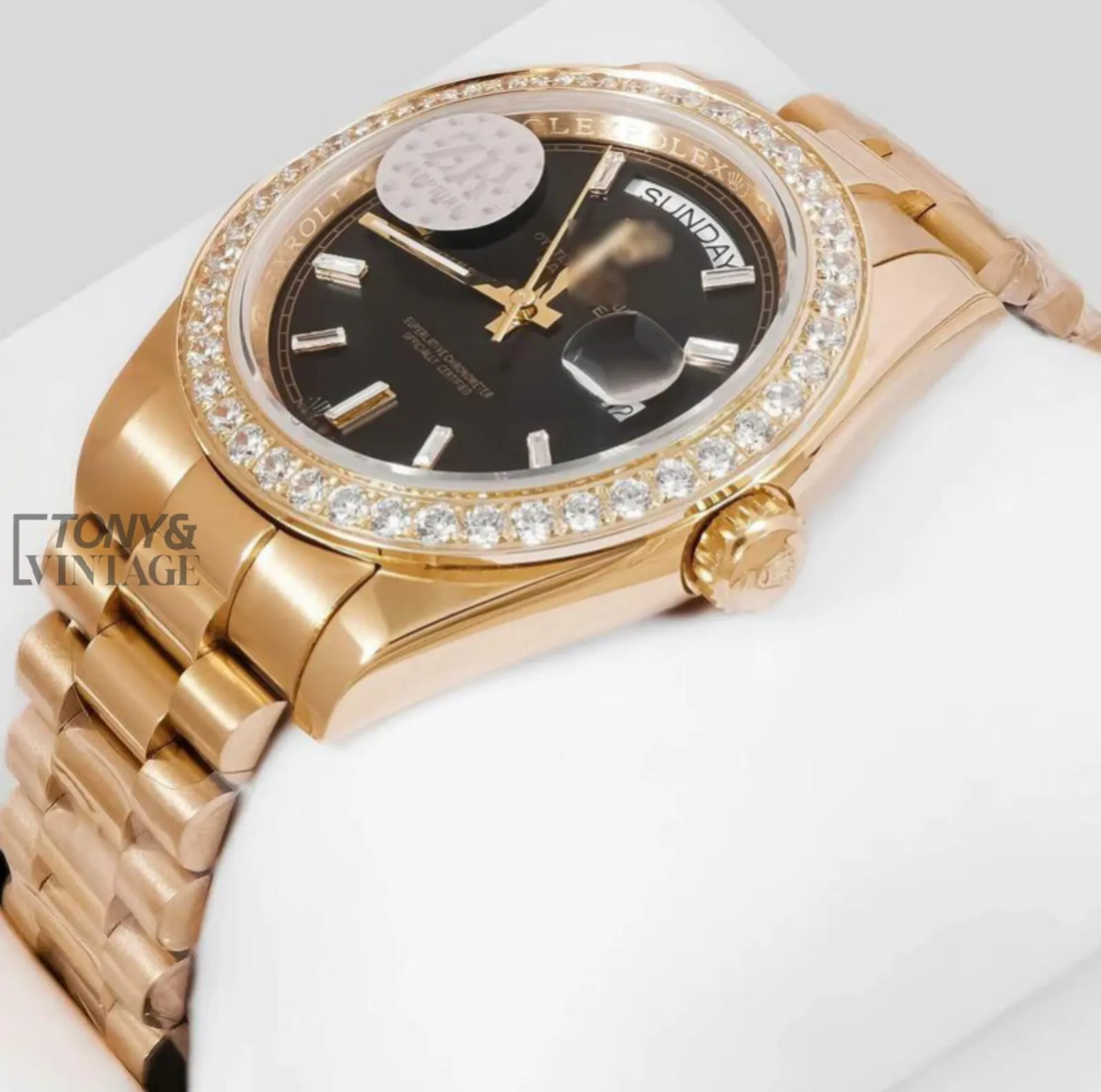 Yellow-Gold-Black-Stone-Bezel-Automatic-Watch1.webp