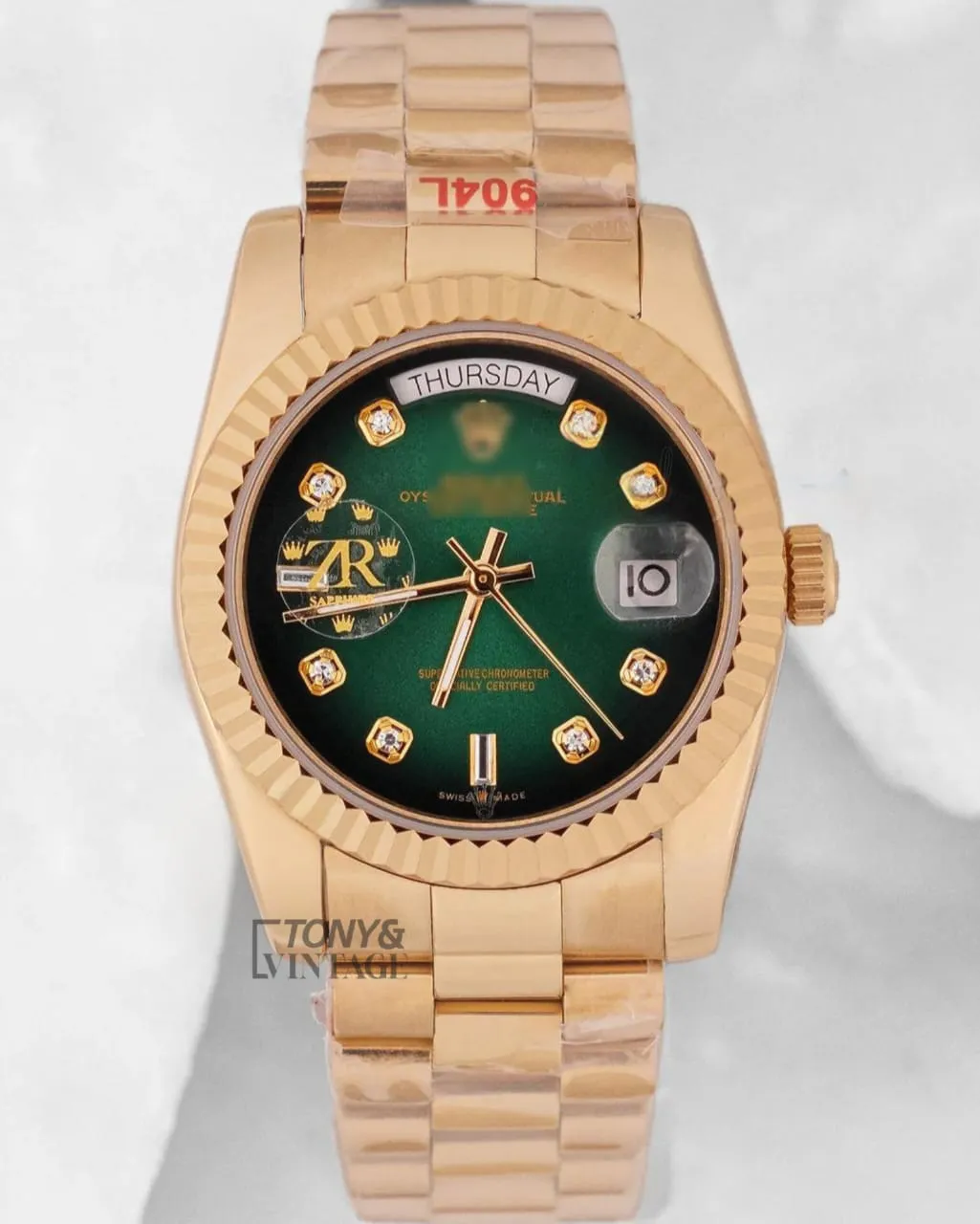 Yellow-Gold-Sea-Green-Dial-Stone-Figure-Fluted-Bezel-Automatic-Watch1.webp